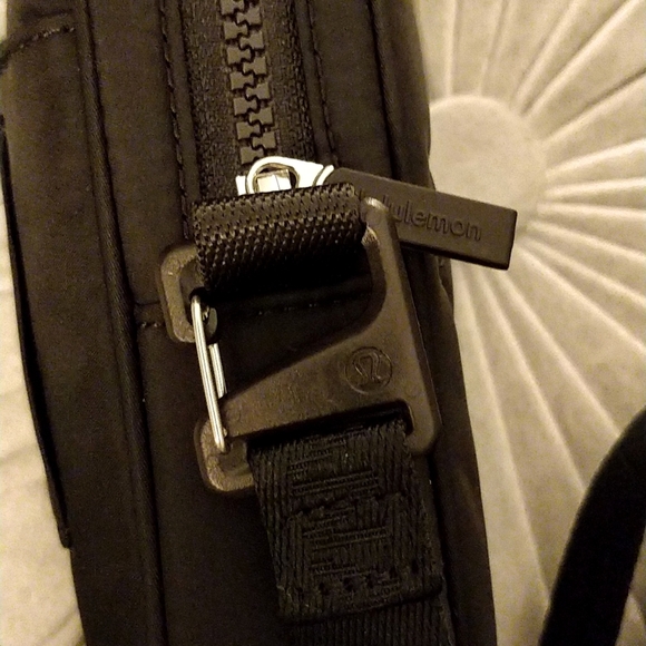 Lululemon bag - Picture 3 of 6